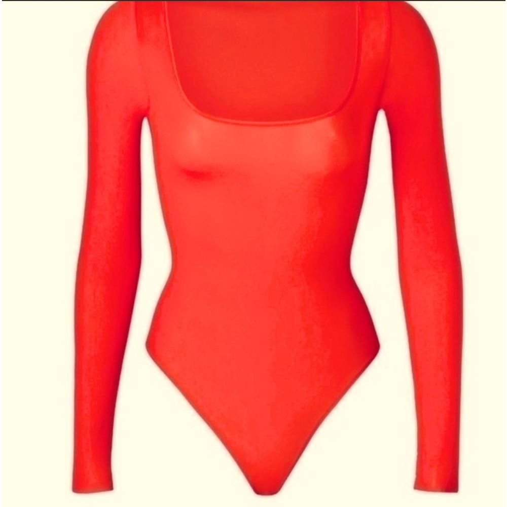 NWT SKIMS Jelly Long Sleeve Bodysuit Color Poppy/Red Sheer Medium Snap Closure